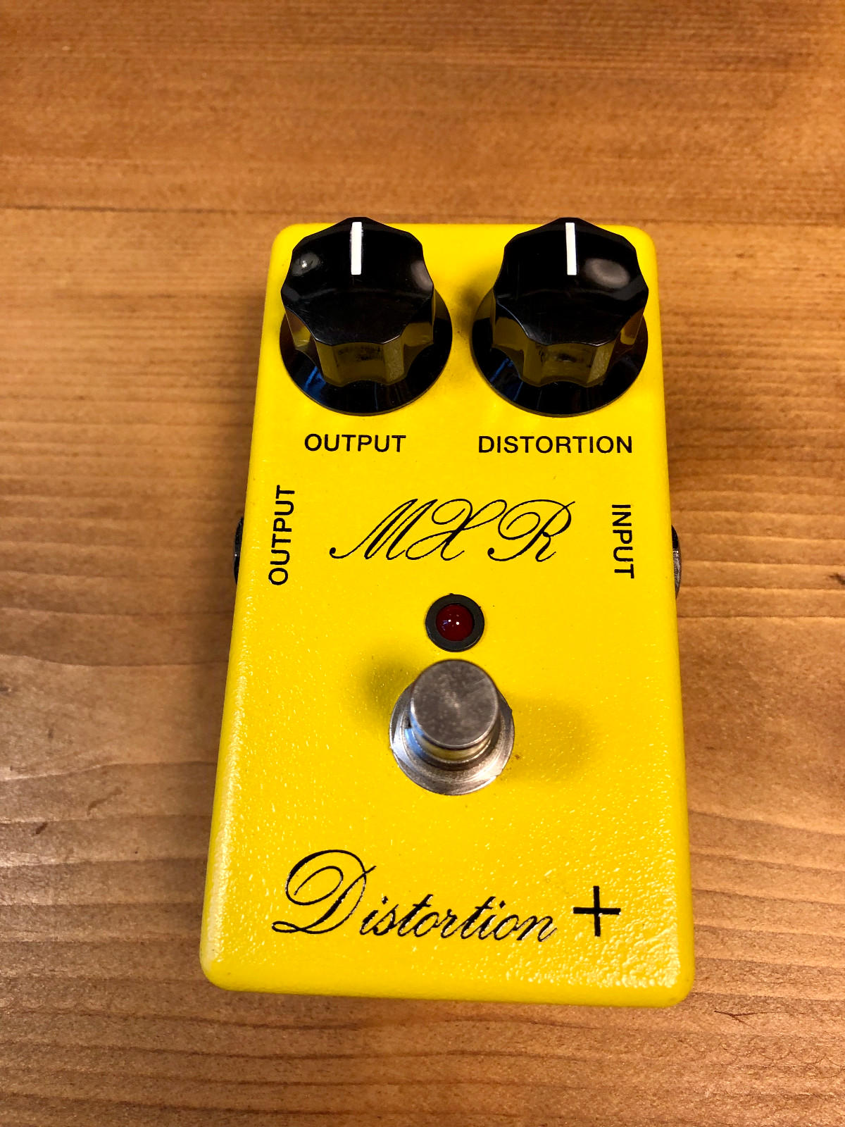 distortion+ script logo with LED｜SOUNDMART