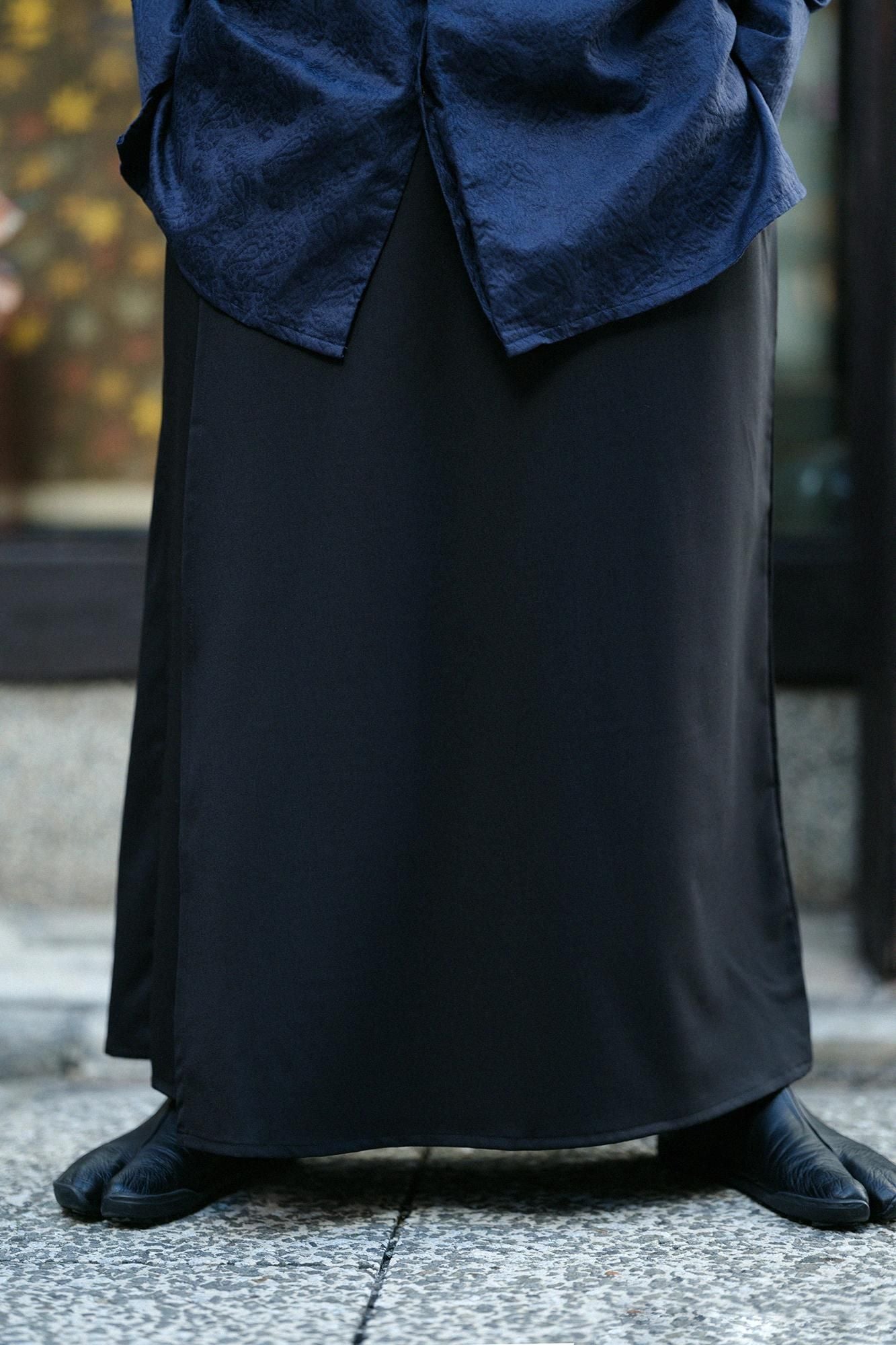 42双 梳毛（そもう） 寛衣下（かんいした）／濡羽色（ぬれば