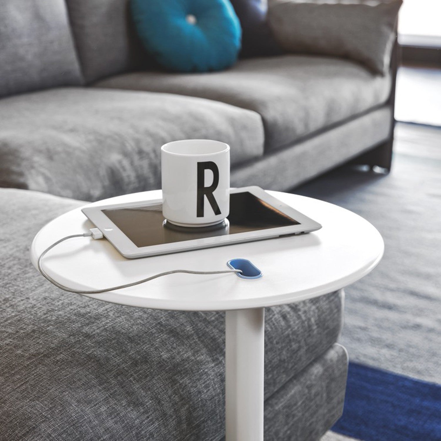 calligaris tender side table | modern bedside table – www