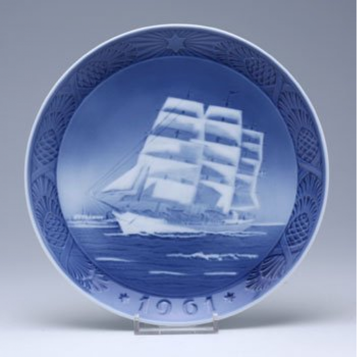 納期:最長10ヶ月】ロイヤルコペンハーゲン イヤープレート 1961年
