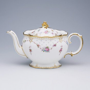 ロイヤルクラウンダービー ロイヤルアントワネット 蓋付き 小物入れ