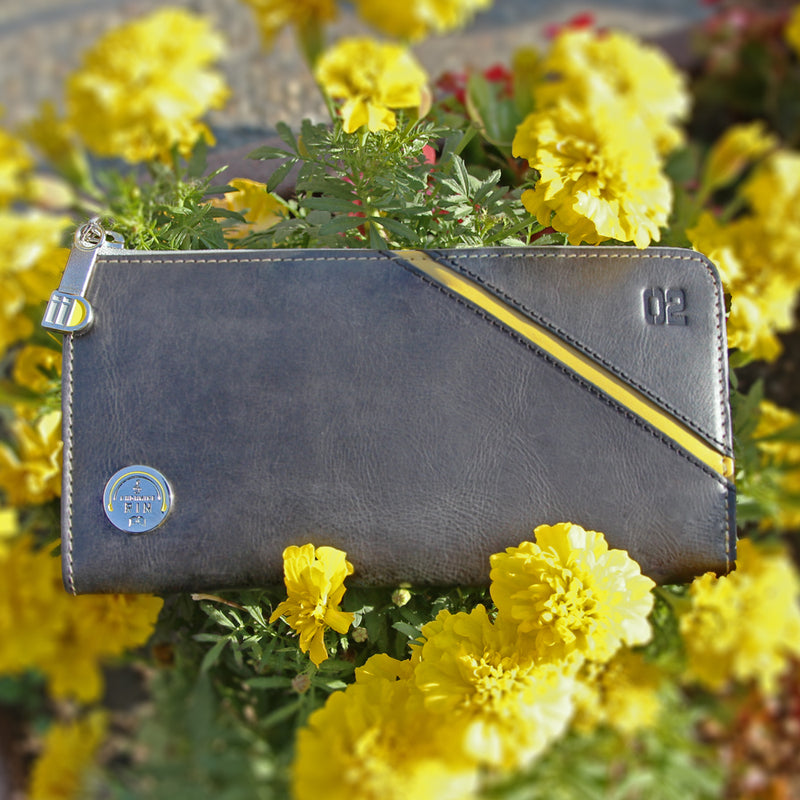 鏡音リン 本革L字ファスナー長財布 | アニメ グッズ 通販 - SOLWA