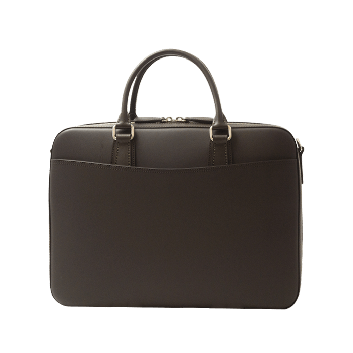 シンプルなデザインでよりスリムになった本革ビジネスバッグ