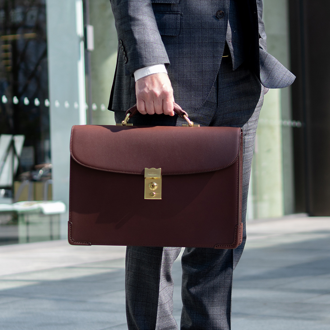 上質を知る大人のビジネスバッグ | ソメスサドル【日本の革鞄と馬具】