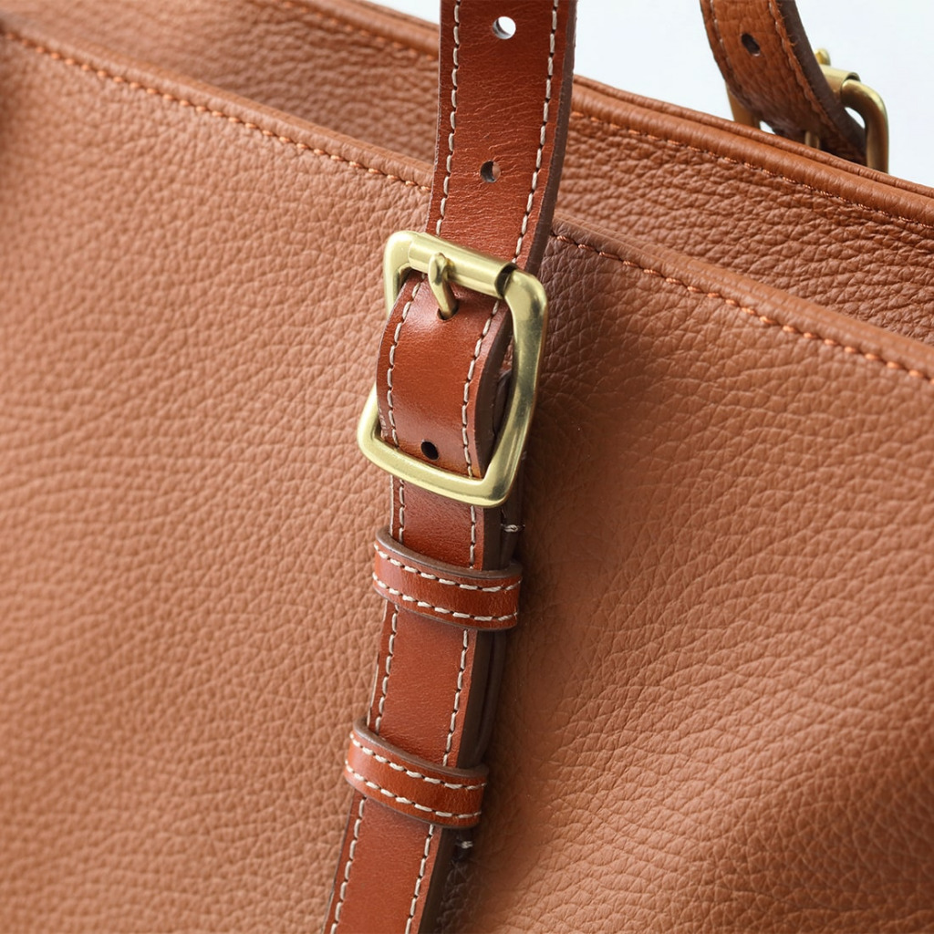 定番2WAYレザートートに数量限定「ブラウン」が登場 ｜ハロン