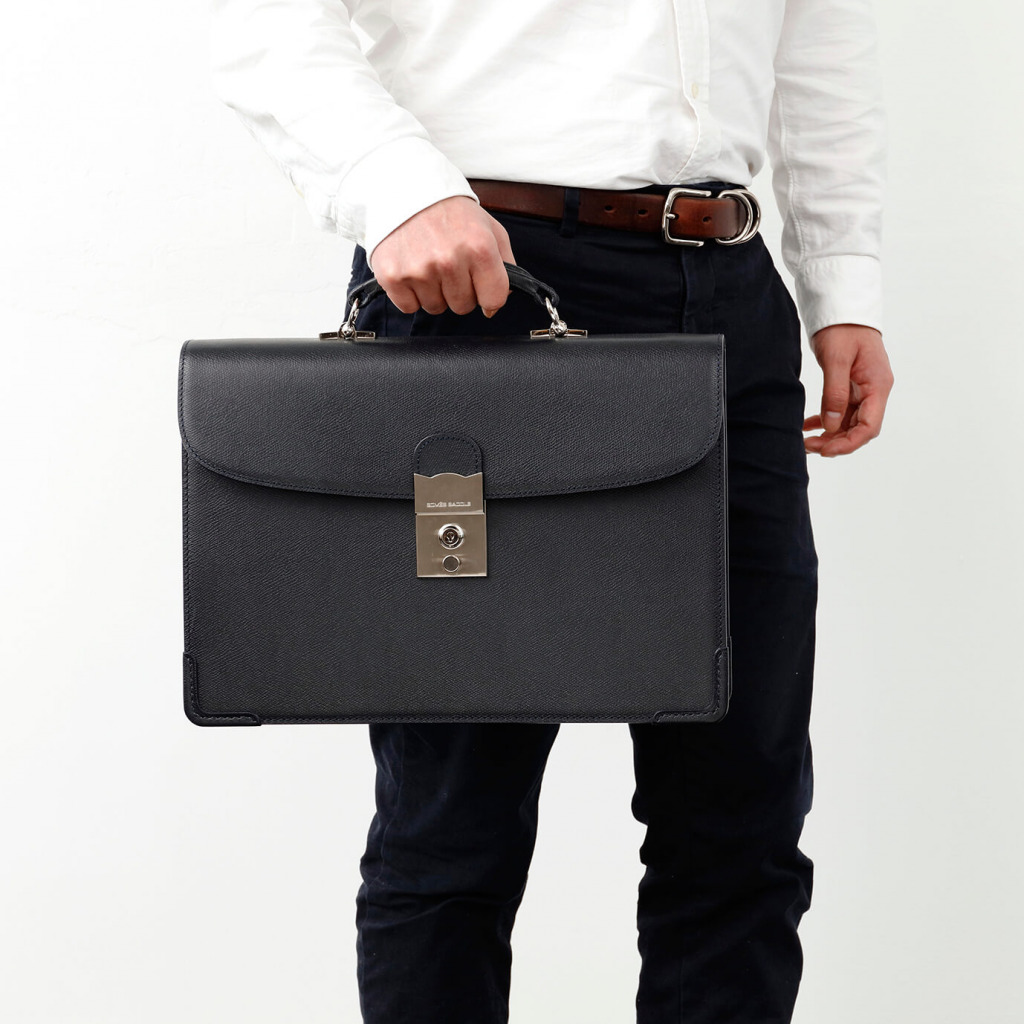 春は新しいビジネスバッグで｜メンズビジネスおすすめバッグ