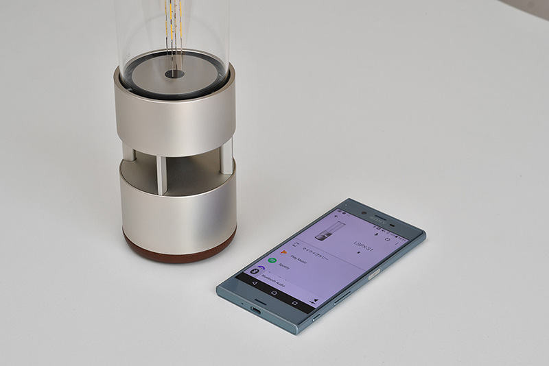 3拍子揃った「グラスサウンドスピーカー」にスタパ齋藤ハマりまくり