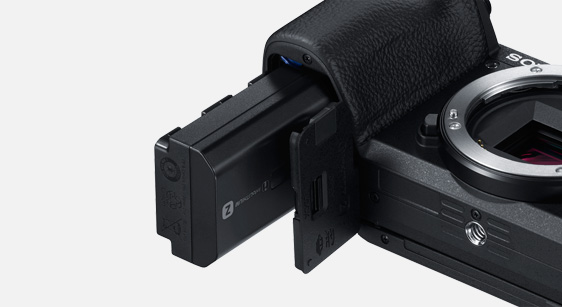 α6600 特長 : 撮影自由度を高める操作性と信頼性 | デジタル一眼カメラ