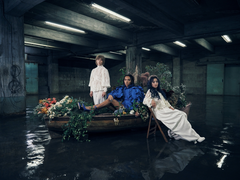 女王蜂 12／4発売 LIVE DVD「白兵戦」トレーラー映像を公開中 | 女王蜂