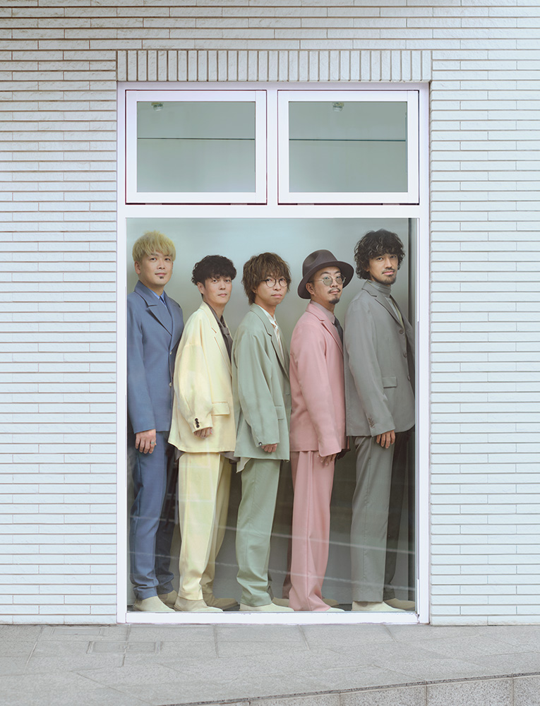 wacci メンバーの直筆サインが入った「放課後カルテ」ポスターが抽選で