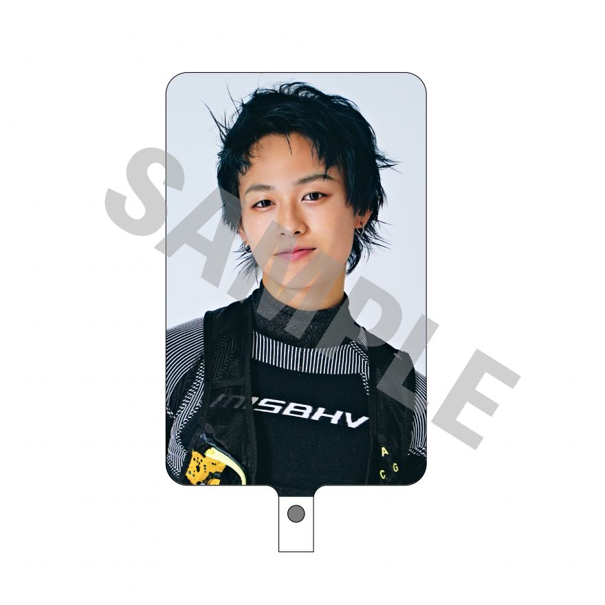 デビュー・シングル『Wheelie』、グッズ付きパッケージ アクリル