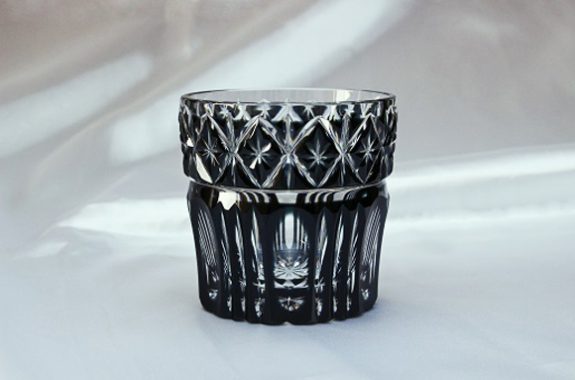 黒切子 ぐい呑 | 薩摩切子のことなら薩摩びーどろ工芸