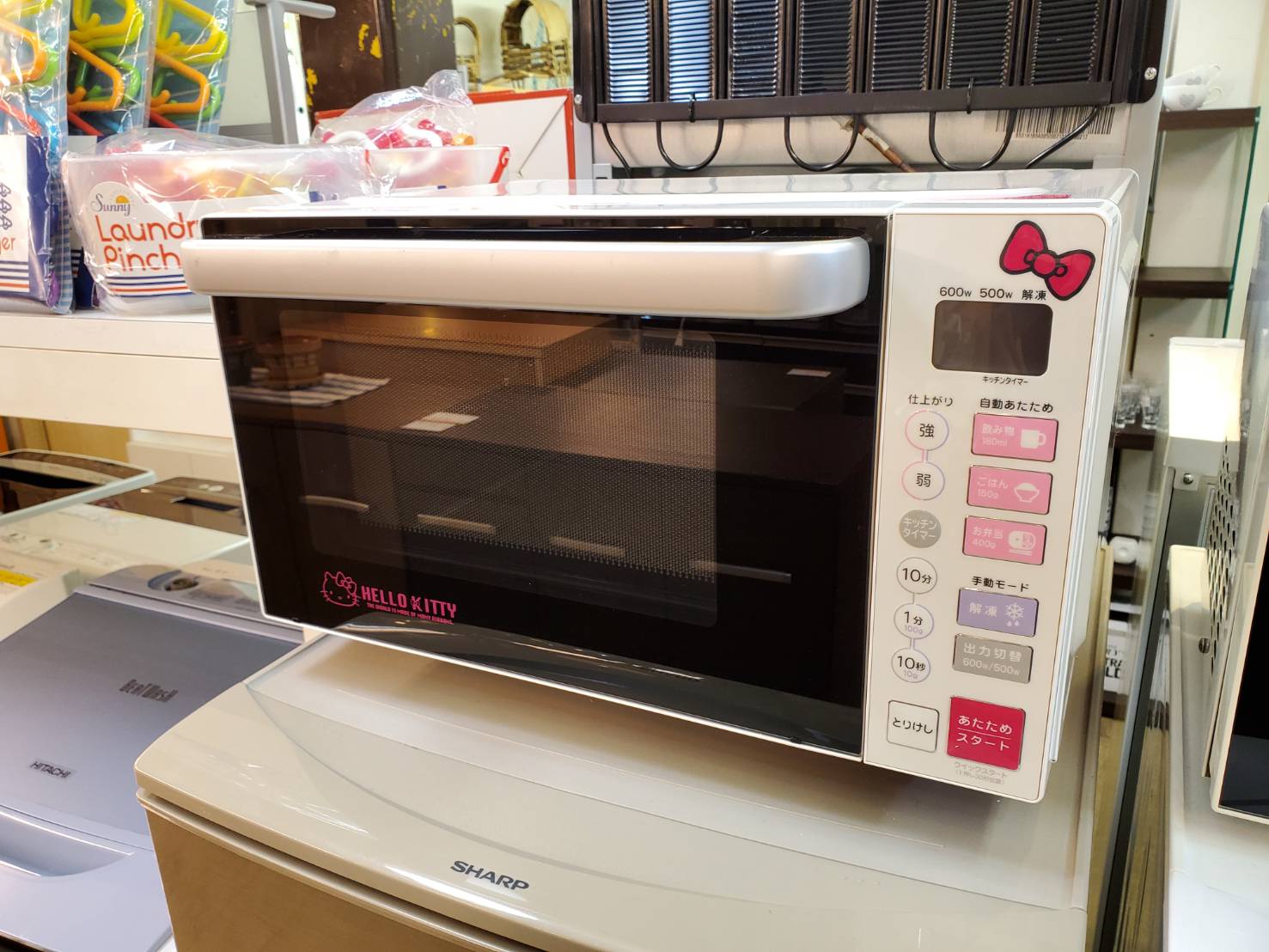 ☆YAMADA ヤマダ電機 HELLO KITTY ハローキティ 電子レンジ 2017年製