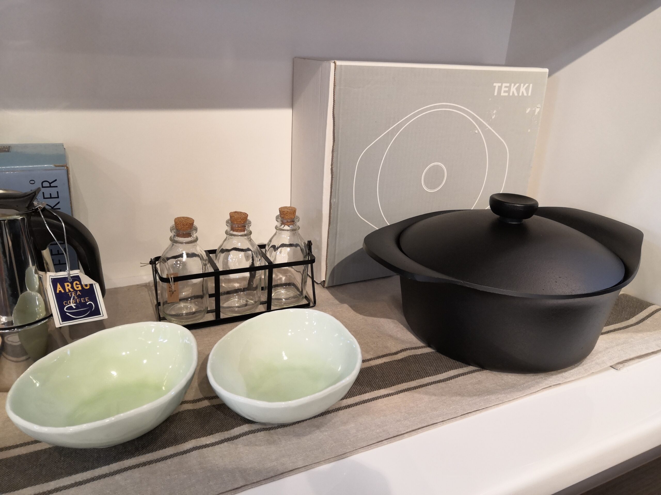 新品】南部鉄器 柳宗理 鉄器 TEKKI 深型 22㎝ ハンドル付き 鉄鍋 鉄器