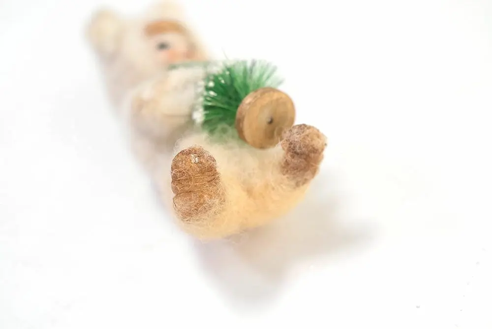 ヴィンテージ ウサギのミニョネット フランス 小さなビスクドール