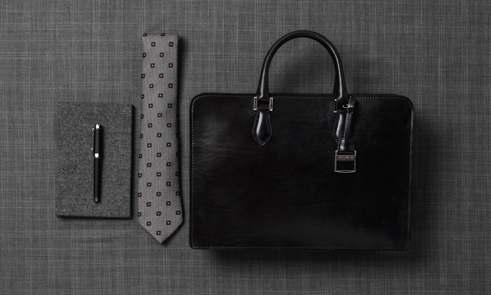 サムソナイト・ブラックレーベル‐デュモンクス スペシャルサイト