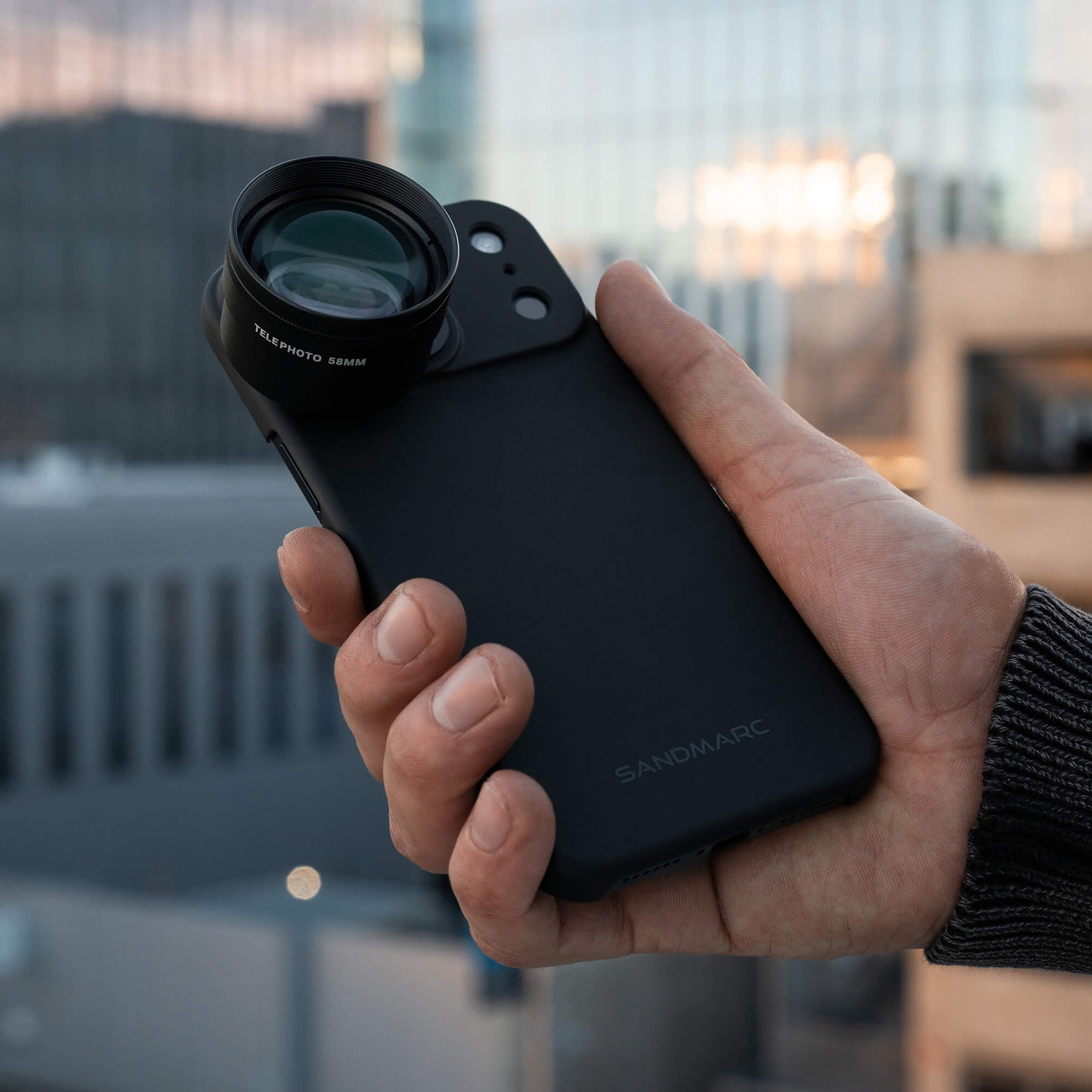 iPhone 17 Pro Telephoto Zoom Lens - SANDMARC