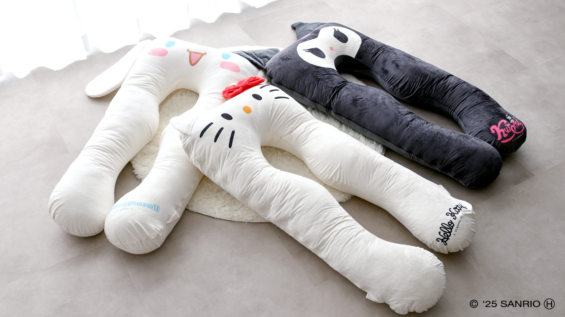ハグモッチ」とサンリオキャラクターズがコラボした抱き枕が登場