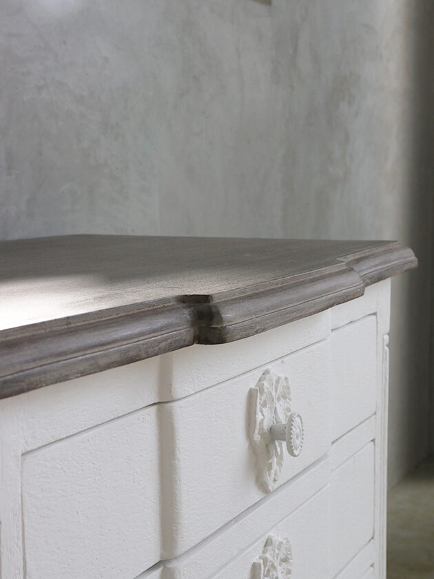 BLANC D'IVOIREサイドテーブルPAOLA GMアンティークホワイト - サラ