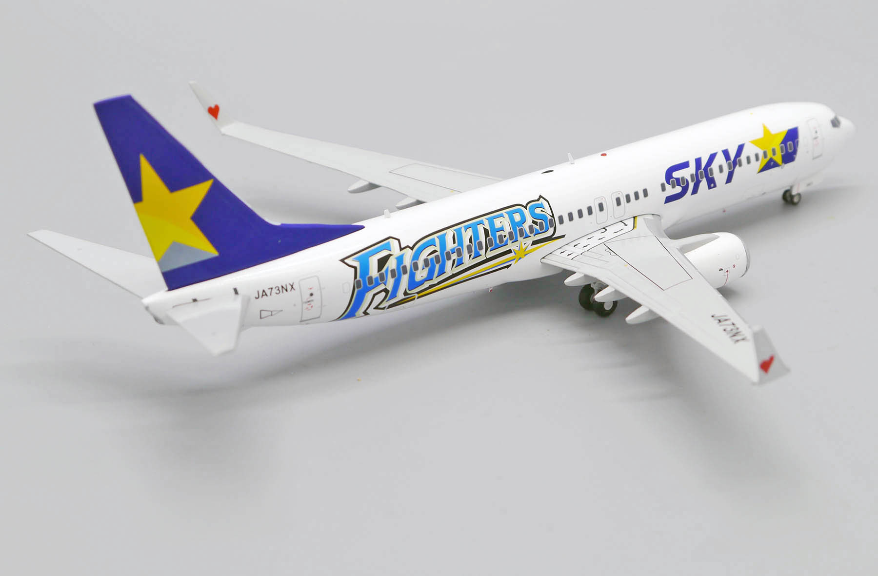 ScaleModelStore.com :: JC Wings 1:200 - EW2738008 - Skymark