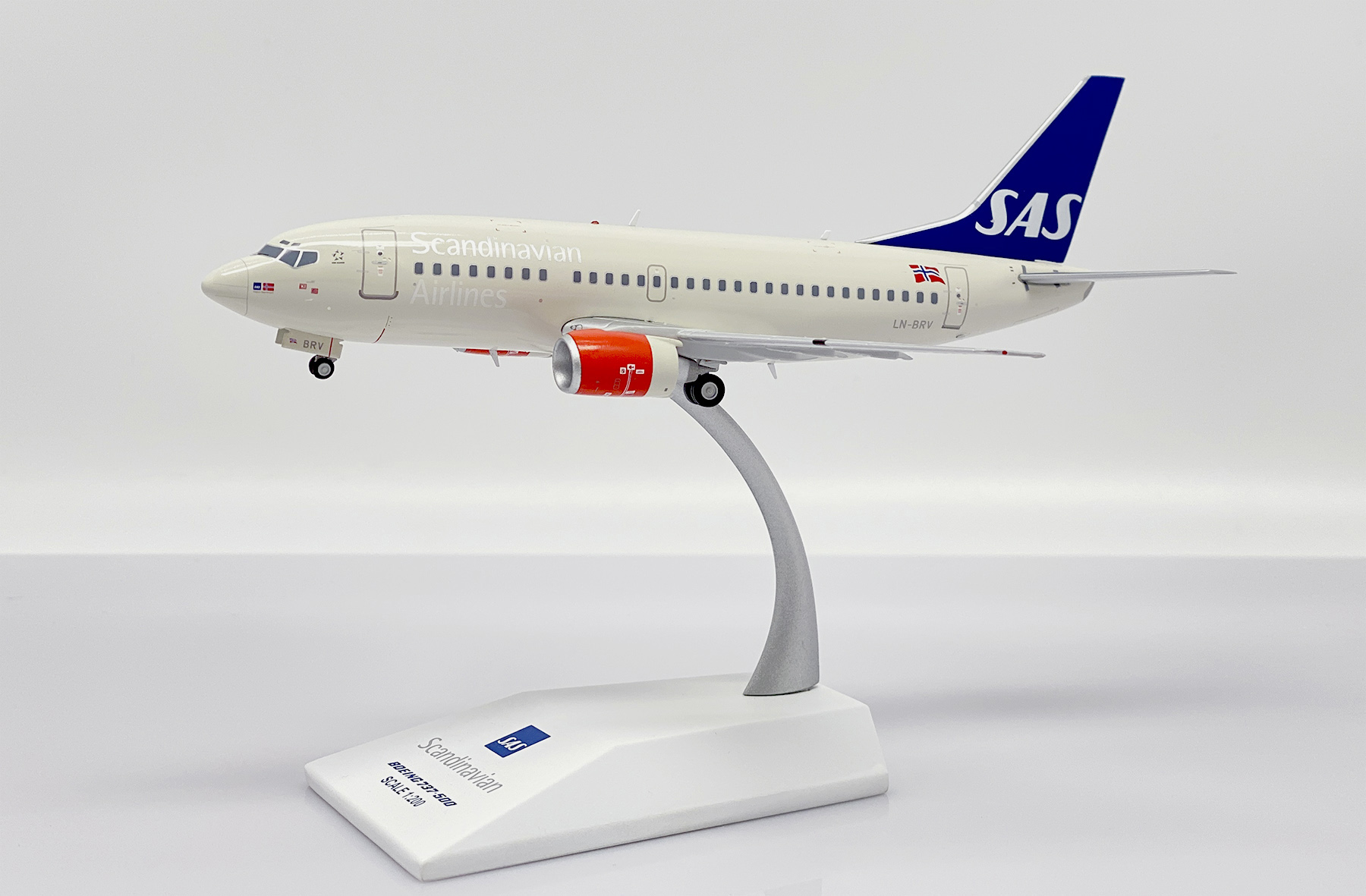 ScaleModelStore.com :: JC Wings 1:200 - XX20258 - SAS Scandinavian
