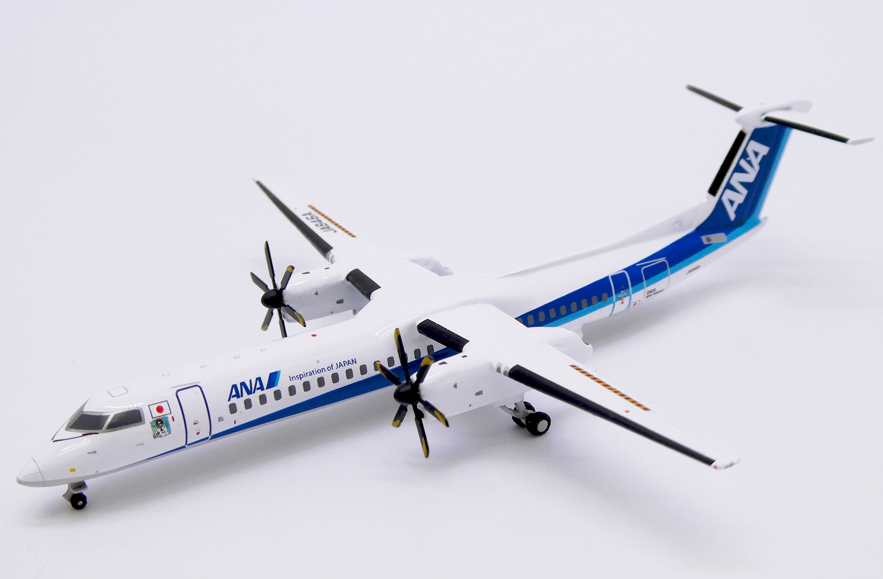 1/400 ANA Q400 JAC 340B