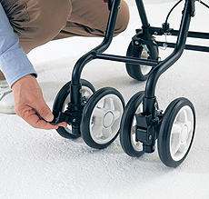 テノールEVO 島製作所 男性にも使いやすいコンパクトシルバーカー