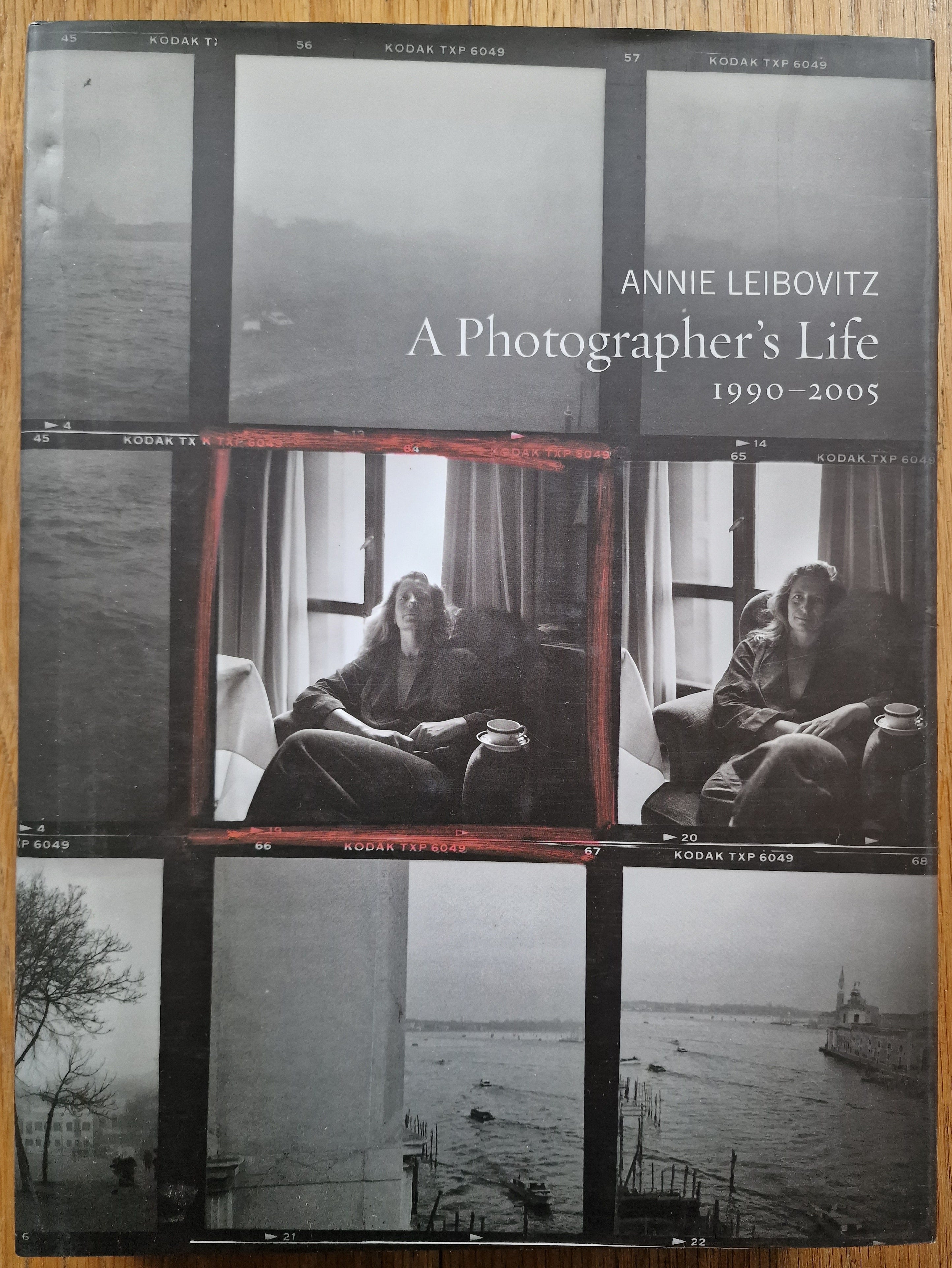 Buy A Photographer's Life 1900 - 2005 by Annie Leibovitz – Setanta