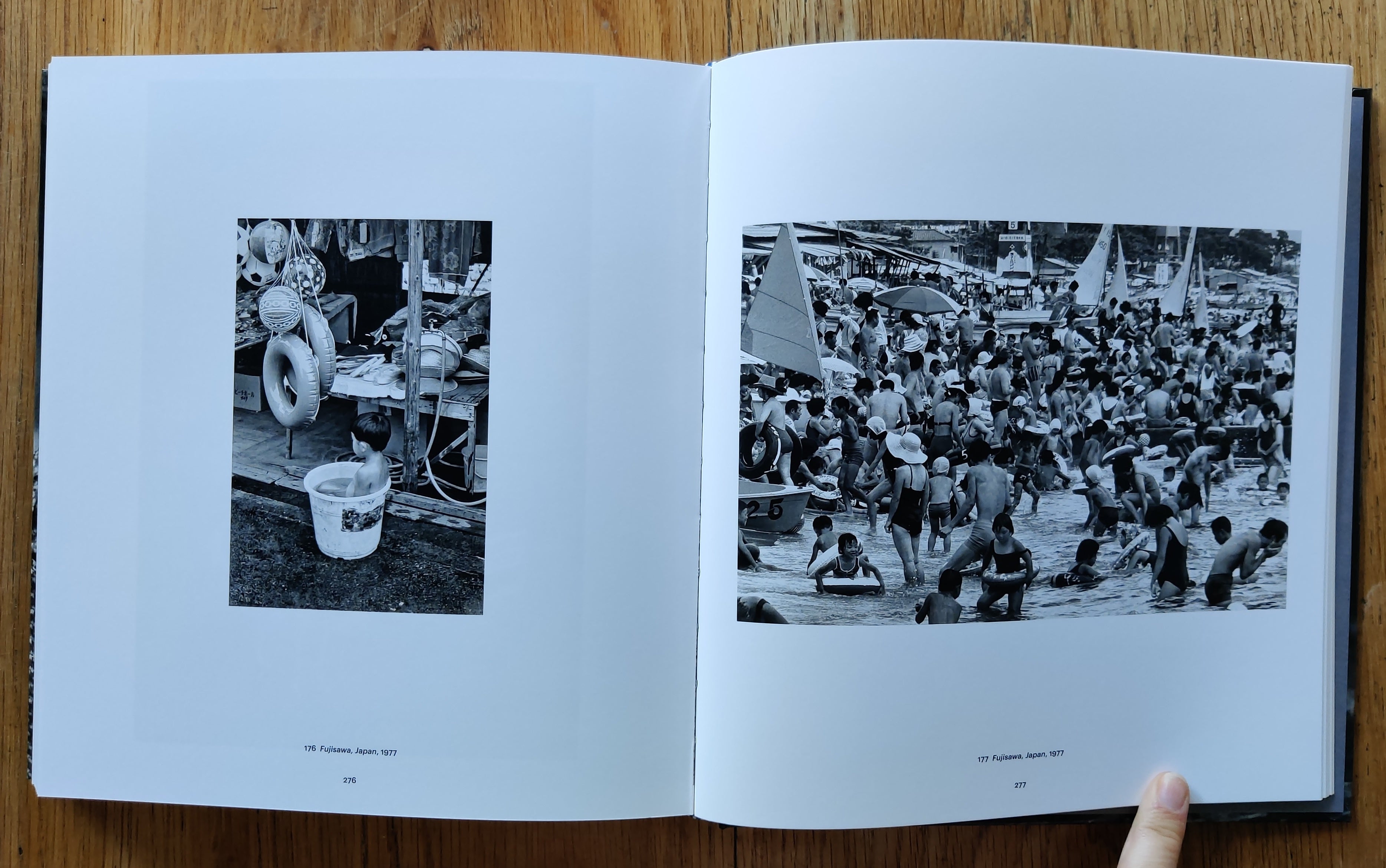 Elliott Erwitt: Home Around The World | Photobooks | Setanta Books