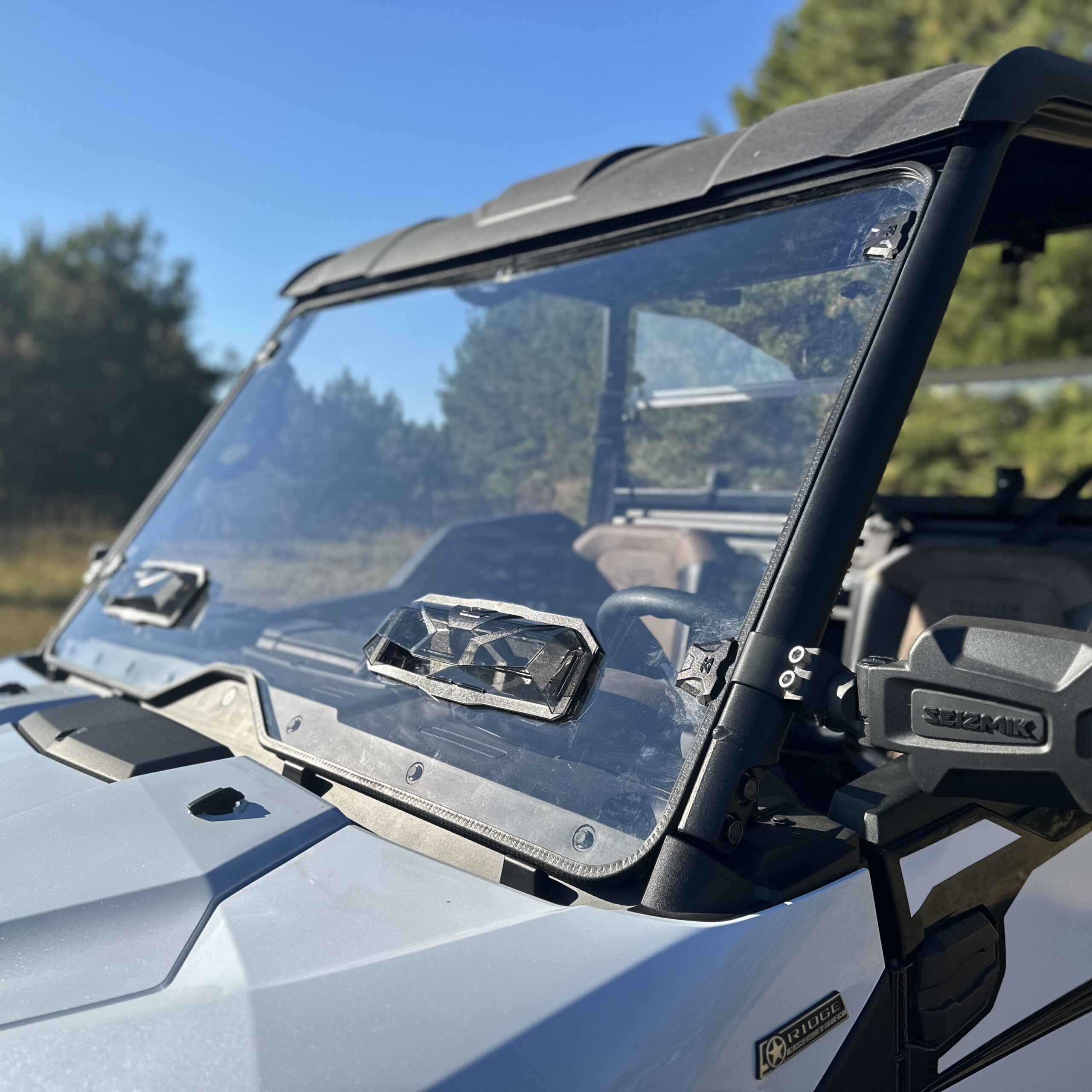 Seizmik Toolless Versa-Vent UV Resistant Polycarbonate Windshield