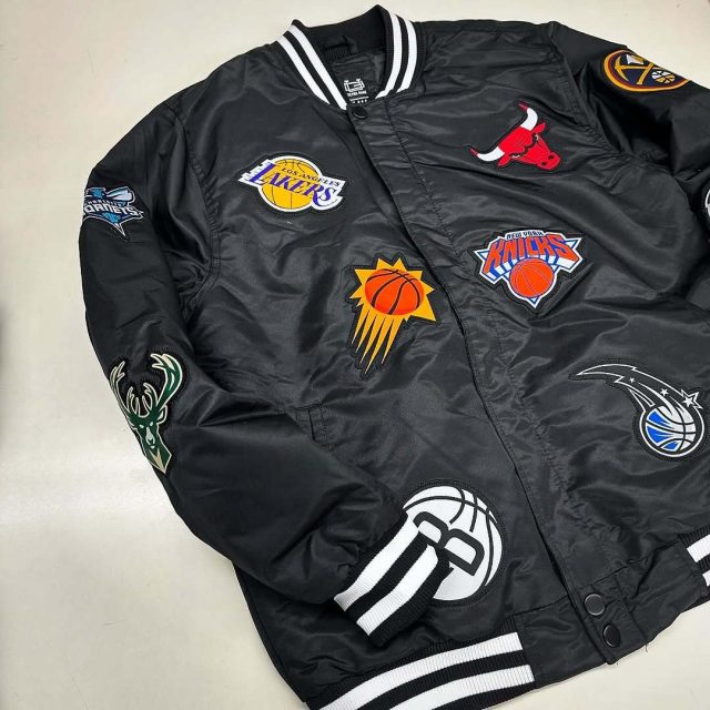 人気のNBA オールオーバージャケット&フーディーが入荷しました