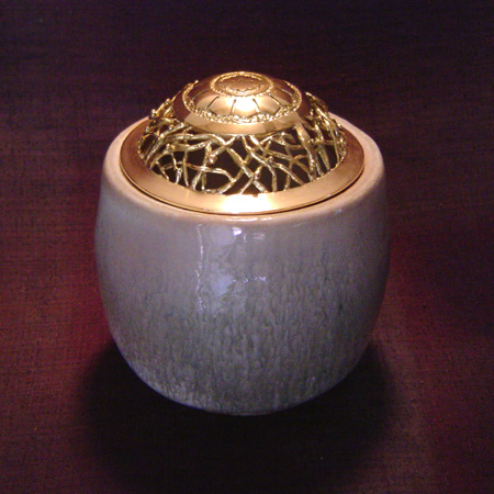 家紋の香炉】萩焼窯元泉流山オンラインショップ