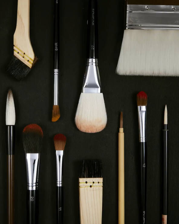 natural brush 20 - Shu Uemura