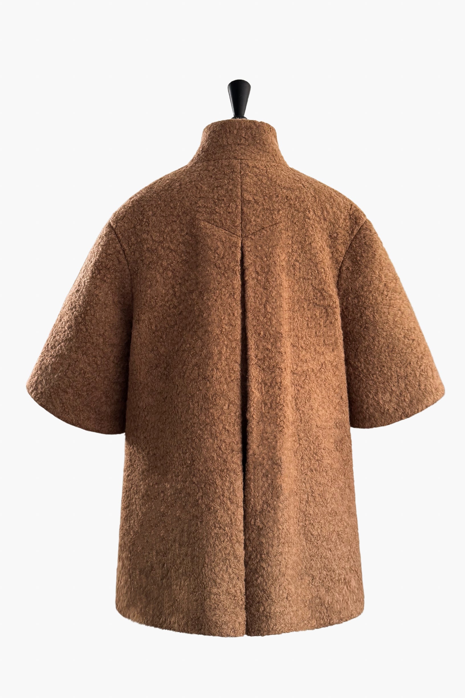 classical cape like coat – shéller / シェリエ