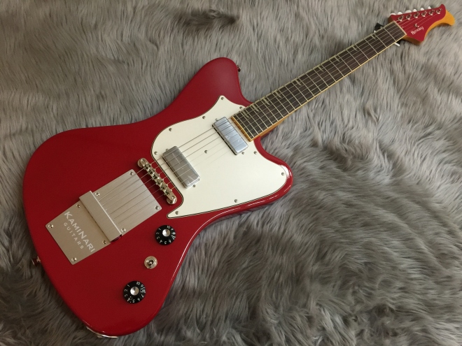 ライブパフォーマンスギター「KAMINARI×HISTORY KH-CYGNET」デビュー