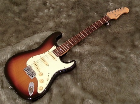 サンバーストカラーのギターに似合うストラップをさがしてみた