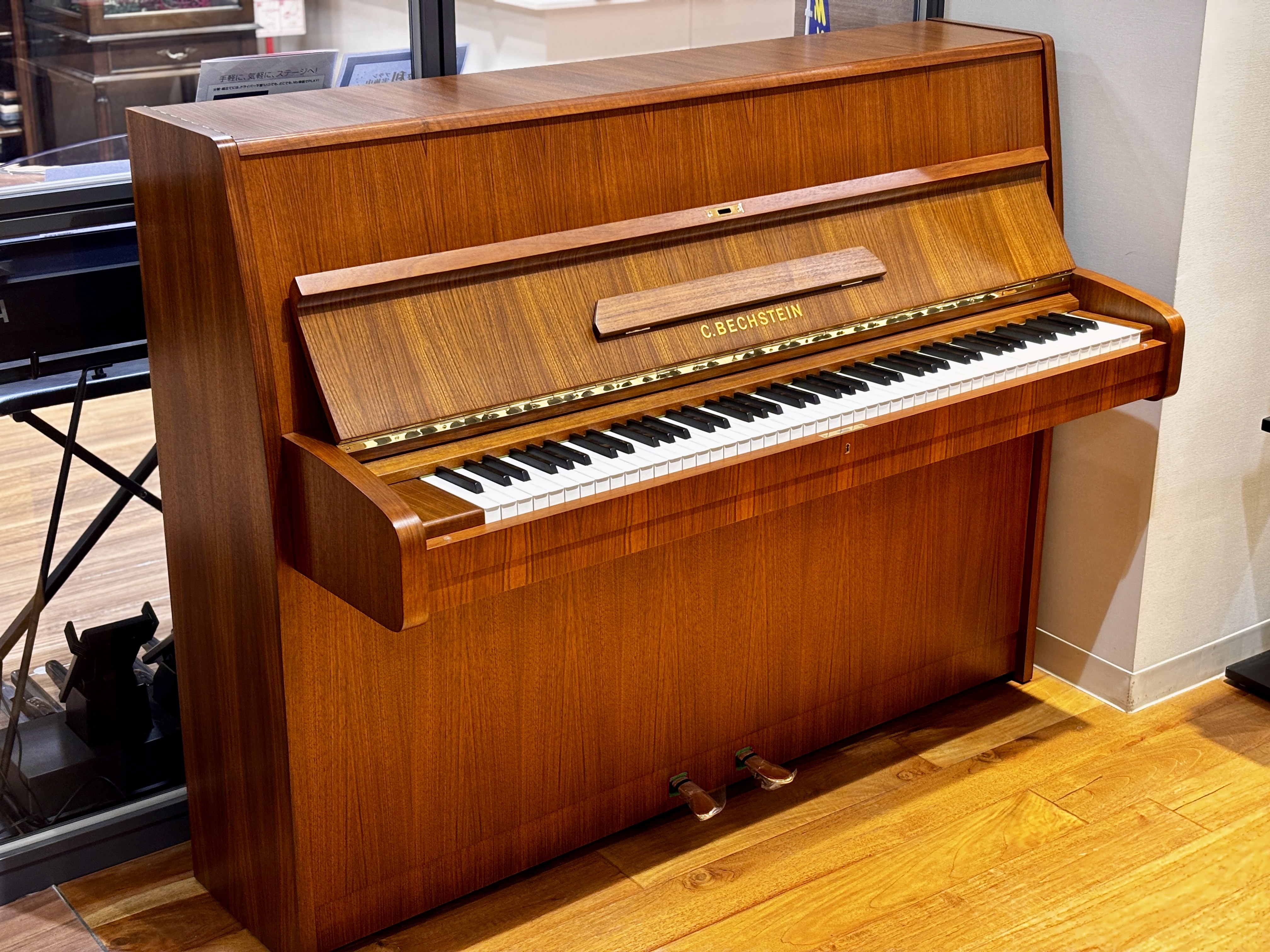 C.BECHSTEIN 12N 1967年製 中古アップライトピアノが入荷しました