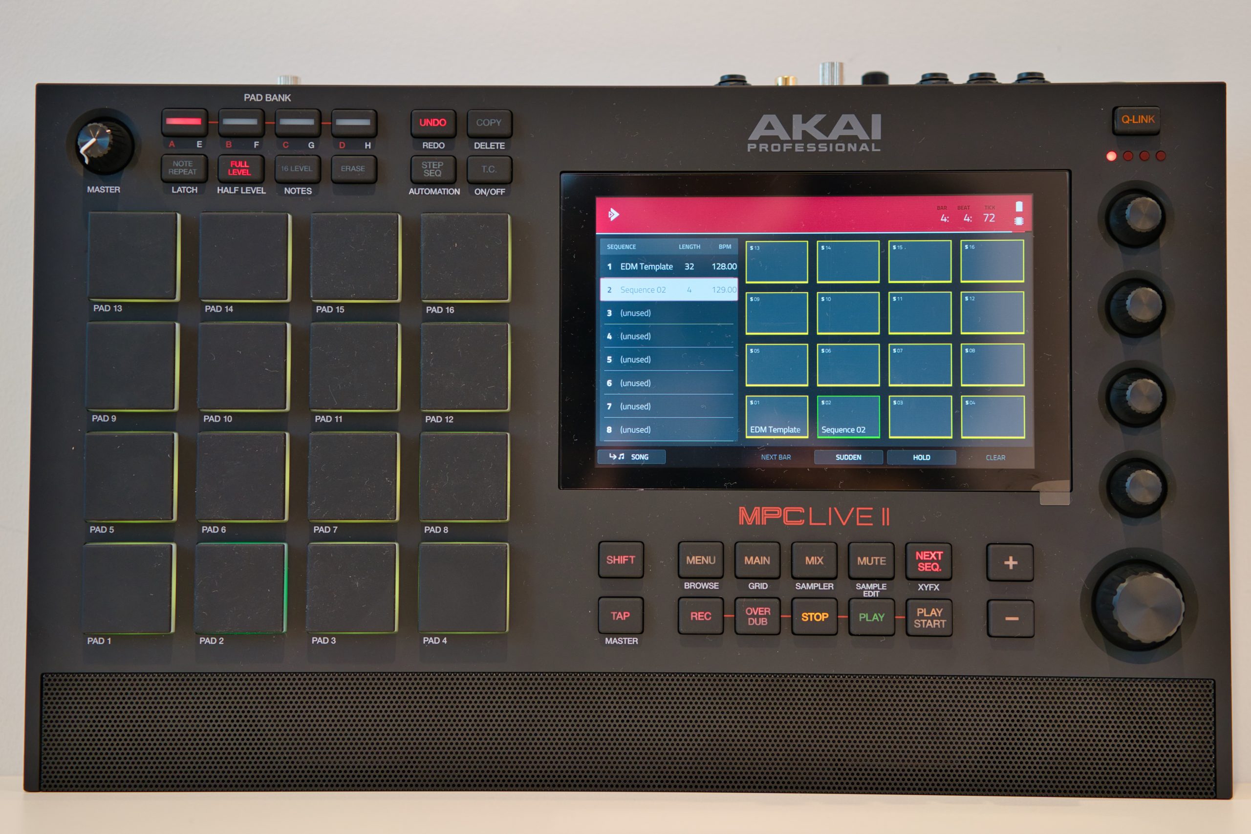 島村楽器セレオ国分寺店】AKAIのMPC LIVEⅡ展示開始！｜島村楽器