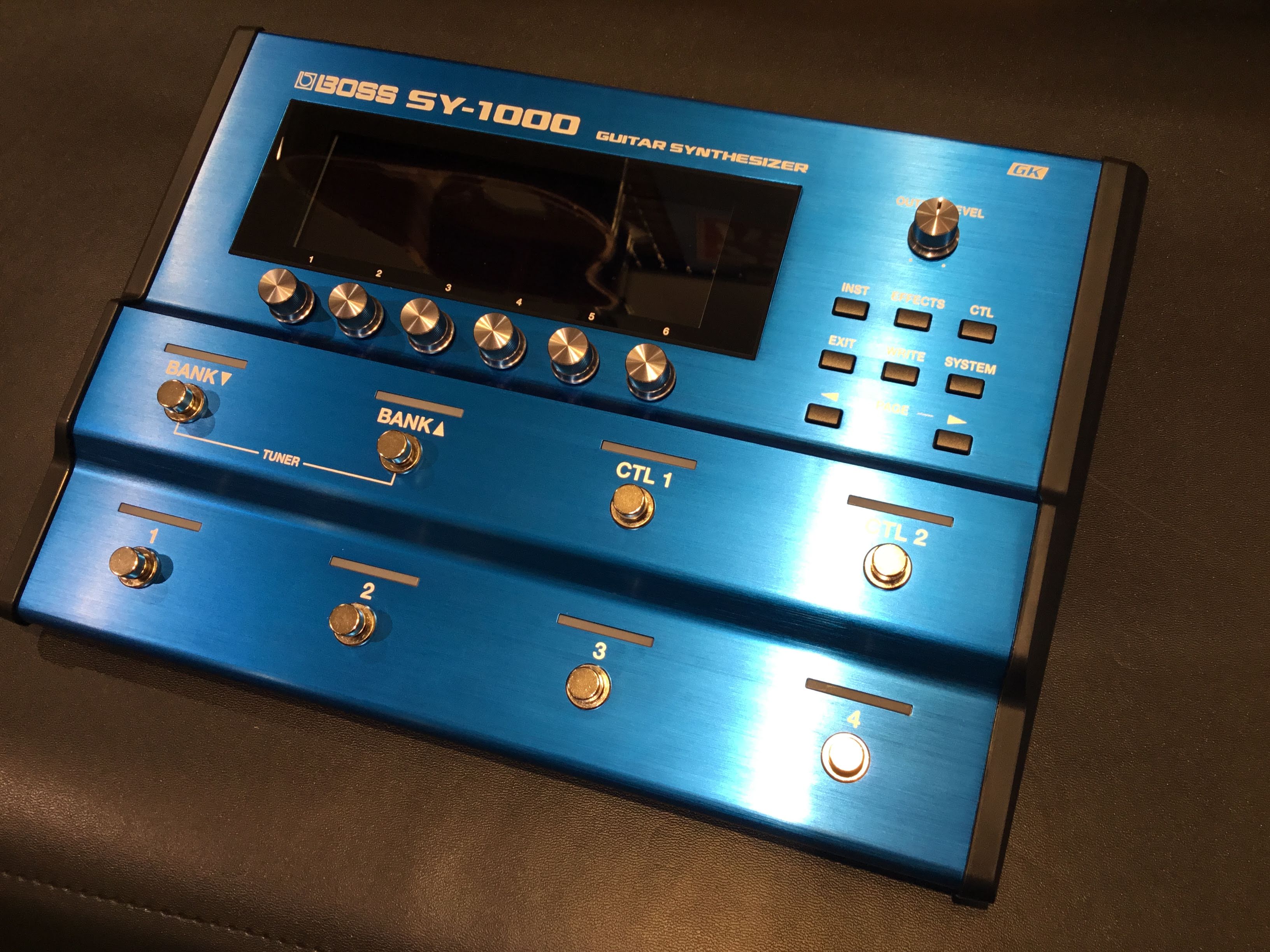 ギターシンセサイザー、、ここに極まる、「BOSS SY-1000」最速レビュー