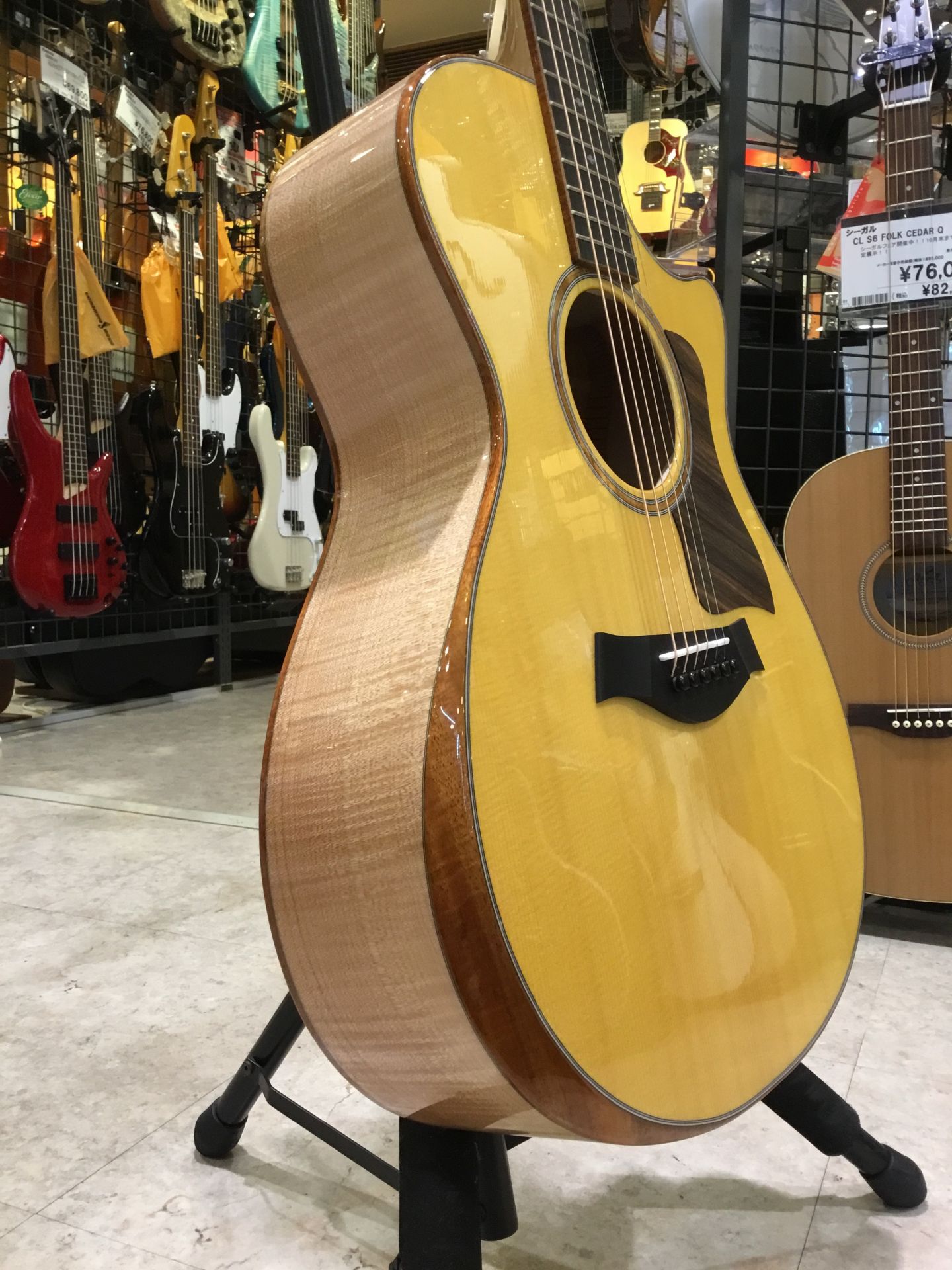 エレアコギター】”Taylor” 島村楽器限定！ルッツスプルース・トップ