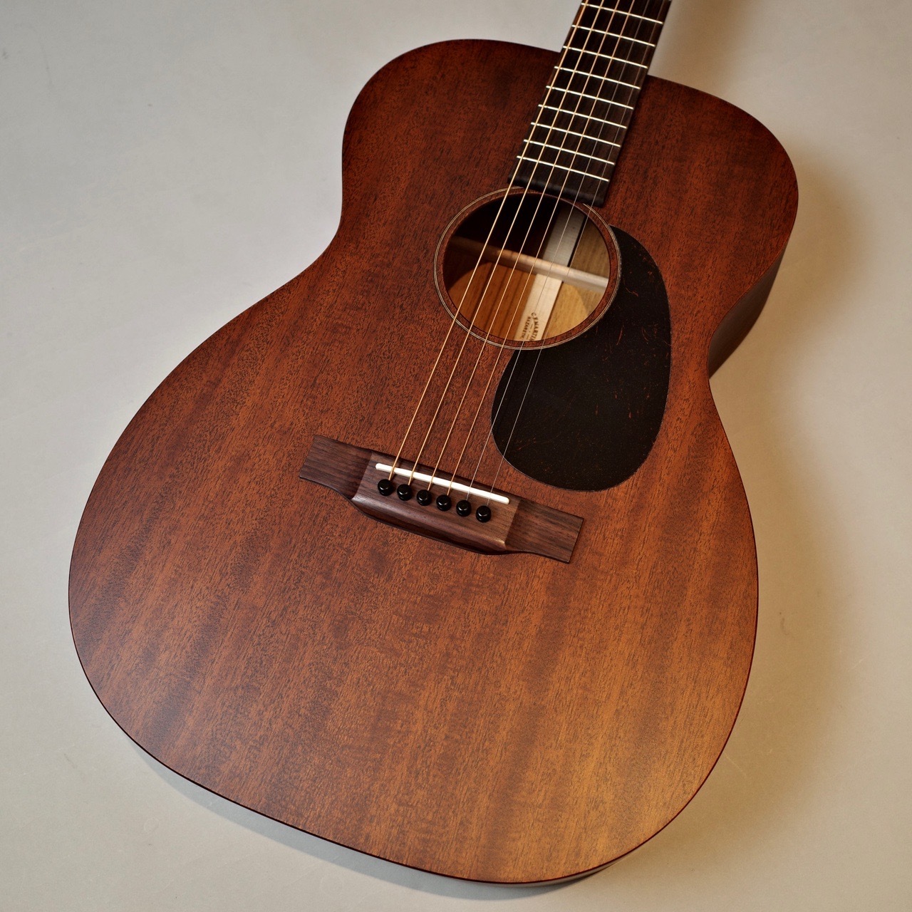 アコースティックギター】オール単板、オールマホガニーの王道的一本