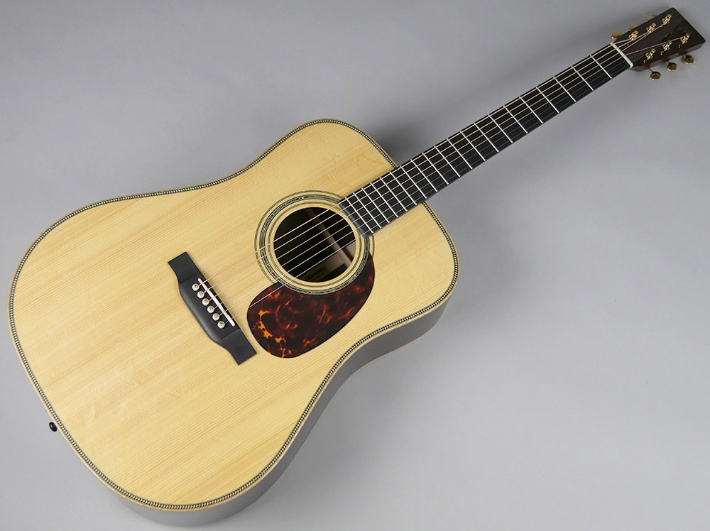 ハカランダ等高級材をふんだんに使用した12本限定生産モデル HISTORY