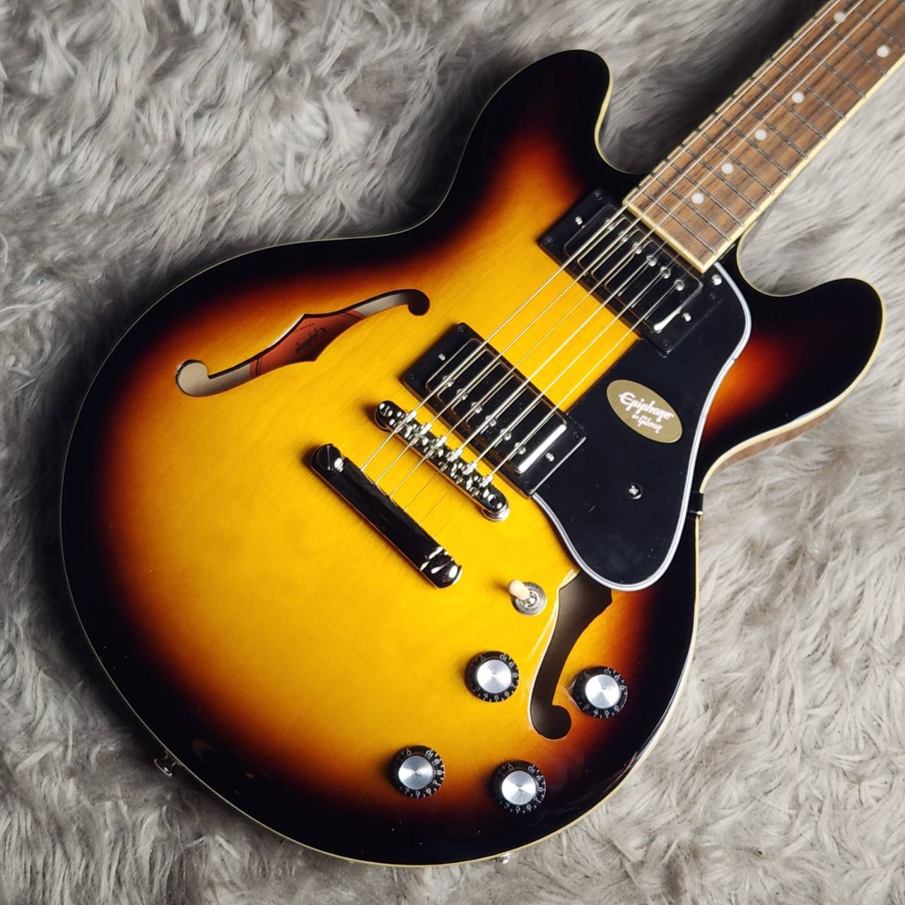 箱物エレキギター強化展示中！【セミアコギター/フルアコギター