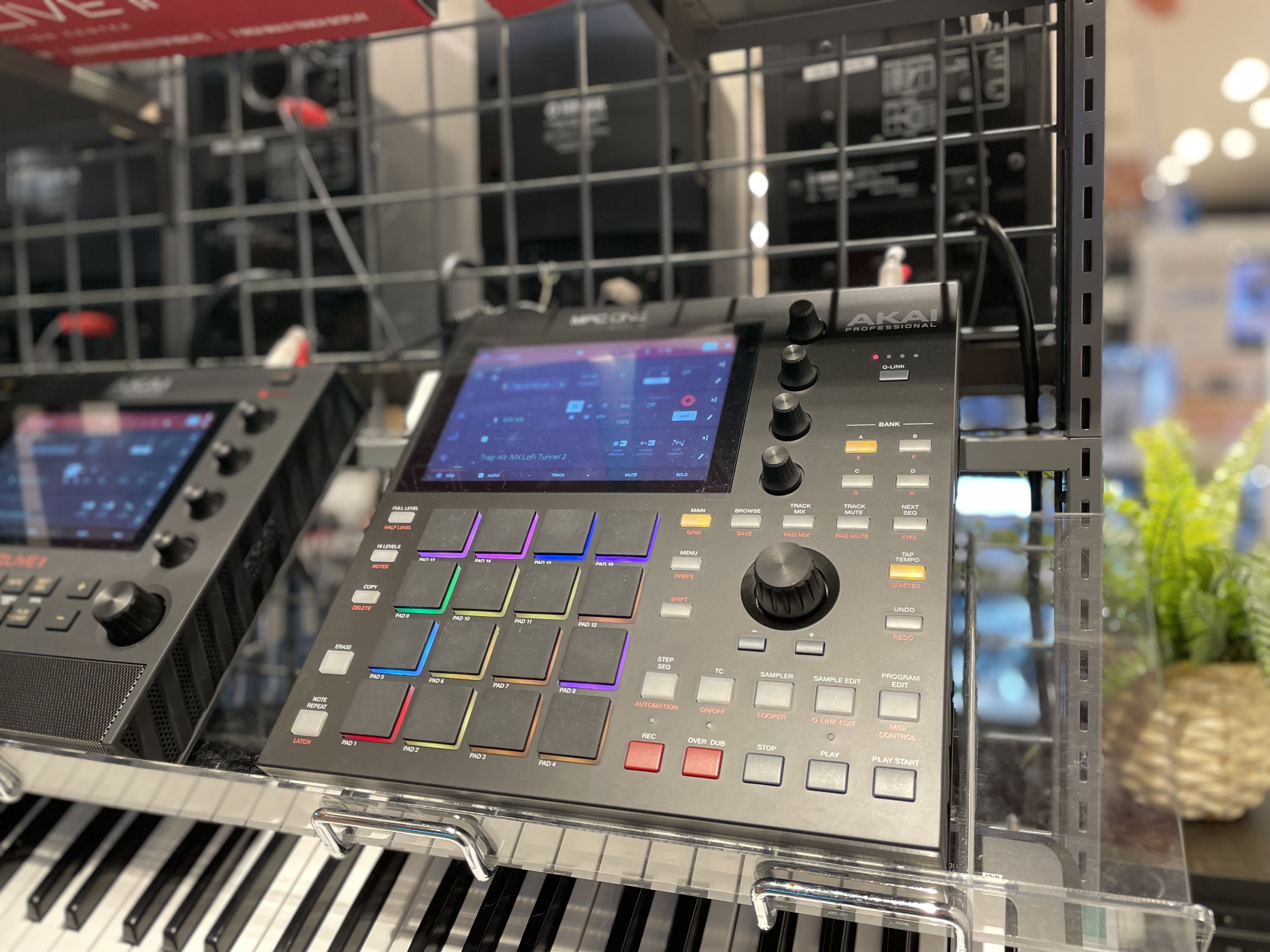 AKAI~ MPC ONE 展示開始!｜島村楽器 ラゾーナ川崎店