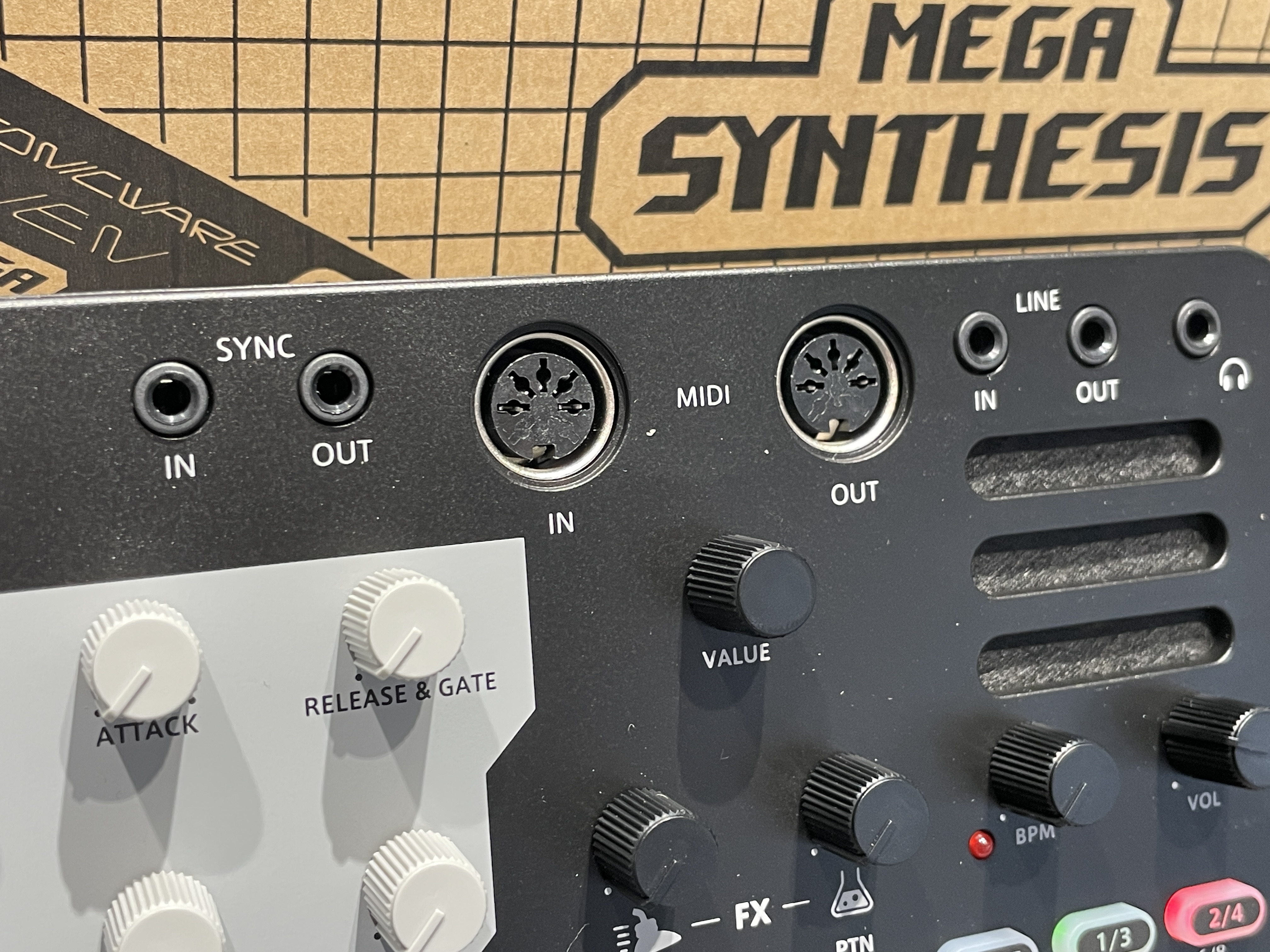 SONICWARE LIVEN MEGA SYTHESIS入荷！｜島村楽器 名古屋パルコ店