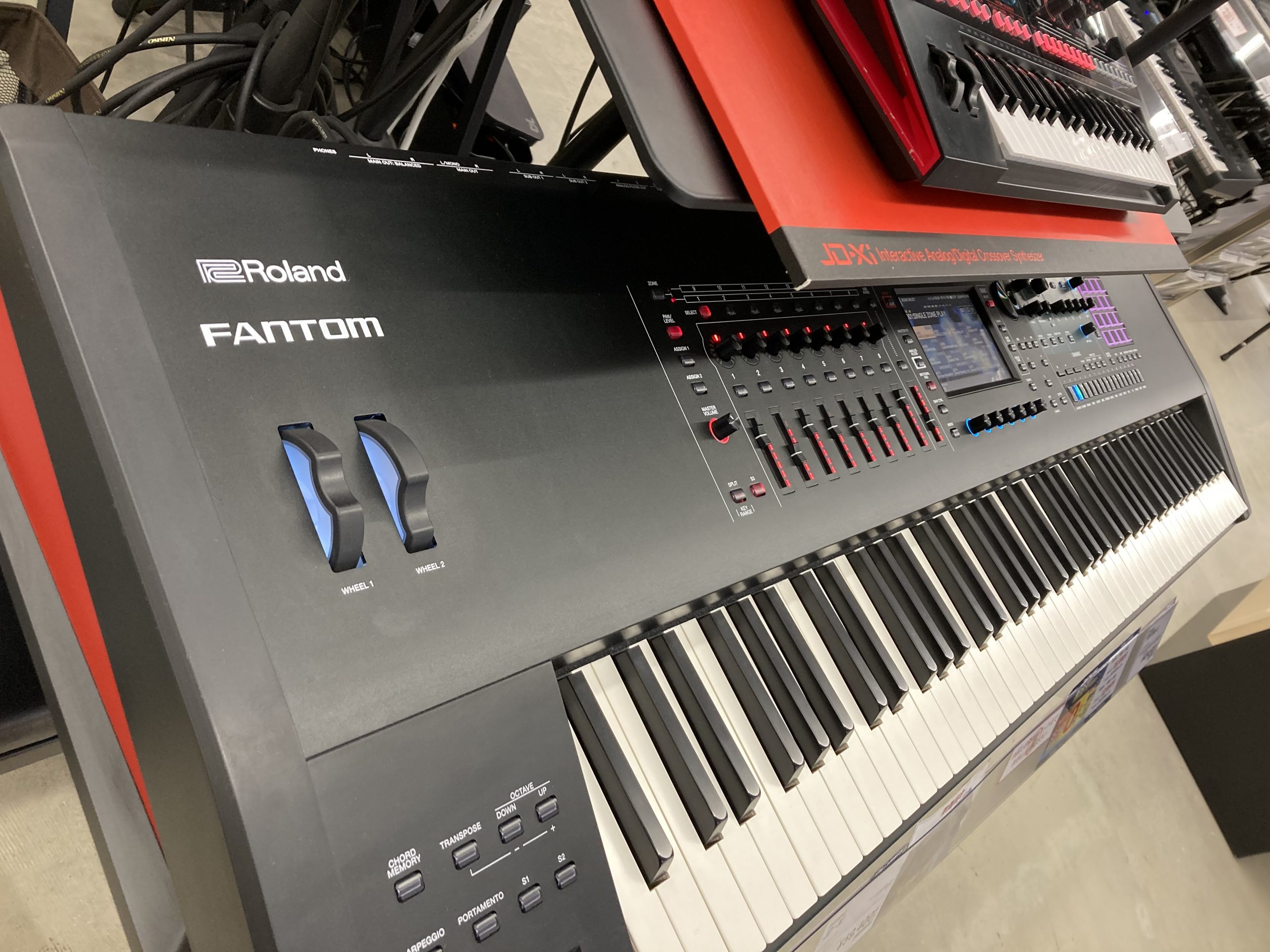 Roland次世代型シンセサイザーFANTOM】Ver3.0へ！無料アップデーター