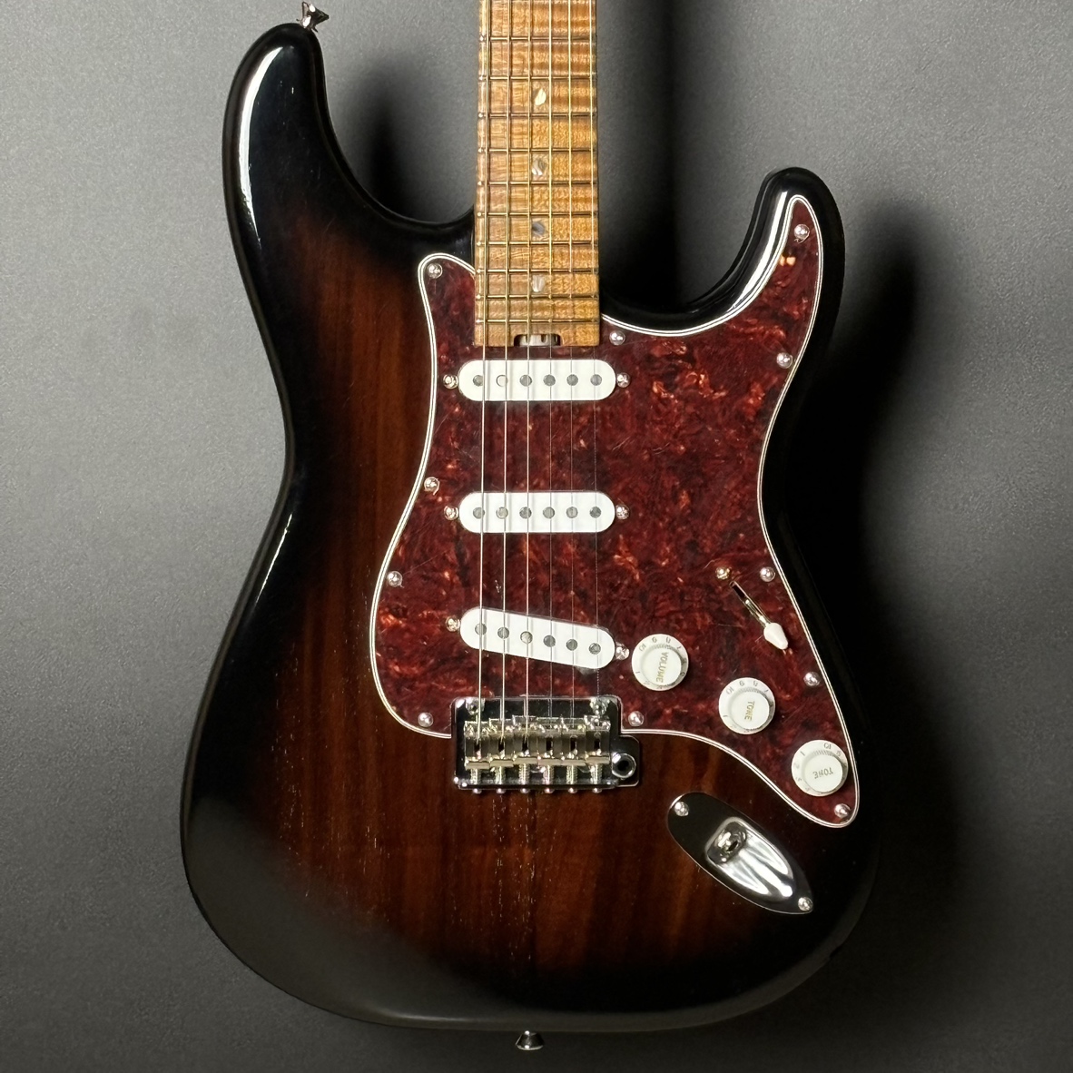 個性と美しさを併せ持つ「Infinite Trad Fullsize ST G1303」当店特別