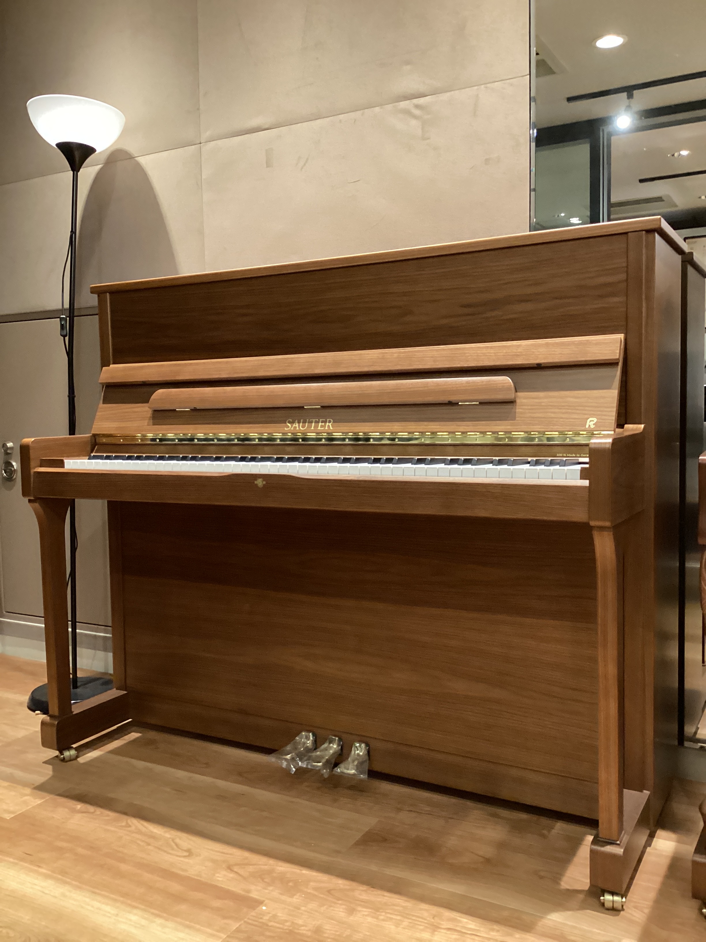 アップライトピアノ新品展示品1台限り特価】｜島村楽器 新宿PePe店