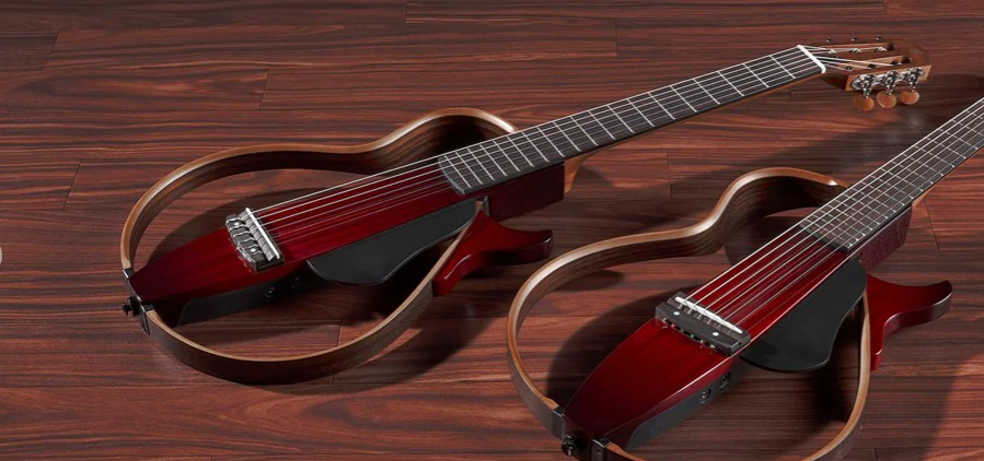 ヤマハの人気モデルSLG200Sの「CRB（クリムゾンレッドバースト）」が