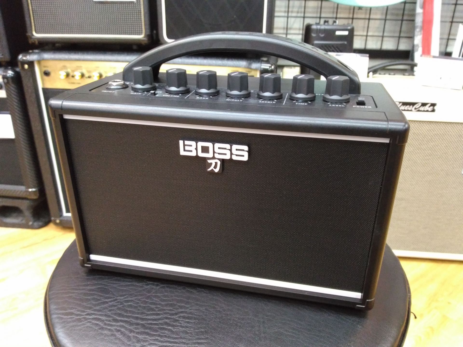 BOSS 小さい刀アンプ「KTN－MINI」入荷！｜島村楽器 イオンタウン